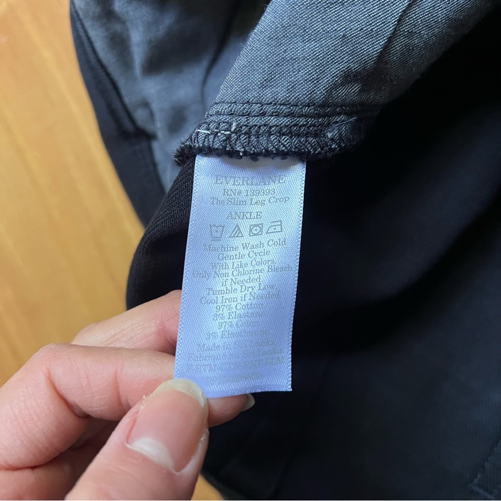 Everlane Slim-Leg Crop Pants - Picture 10 of 10